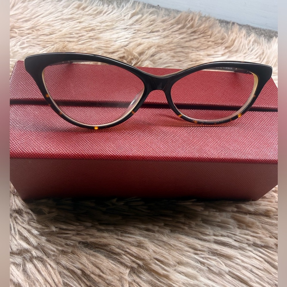 David Yurman Elegant Black and Brown Cat-Eye Glasses